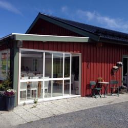Tivars Gårdsmejeri - Servering med utsikt över Storsjön