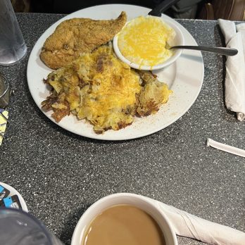 Thumbs Up Diner - Fried chicken breast, home fries w/cheese, grits w/cheese, and drip coffee - American Near Me - East Point, Georgia Thumbs Up Diner - Fried chicken breast, home fries w/cheese, grits w/cheese, and drip coffee - American Near Me - East Point, Georgia