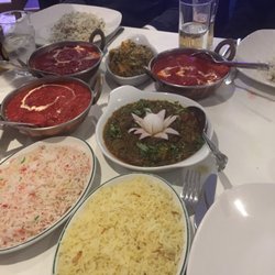 Rose Of Bengal - Green curry, tandoori chicken masala and lamb tiki masala