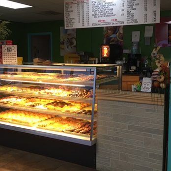 Best Donuts - a display case of baked goods - Donuts Near Me - Bowling Green, Kentucky Best Donuts - a display case of baked goods - Donuts Near Me - Bowling Green, Kentucky