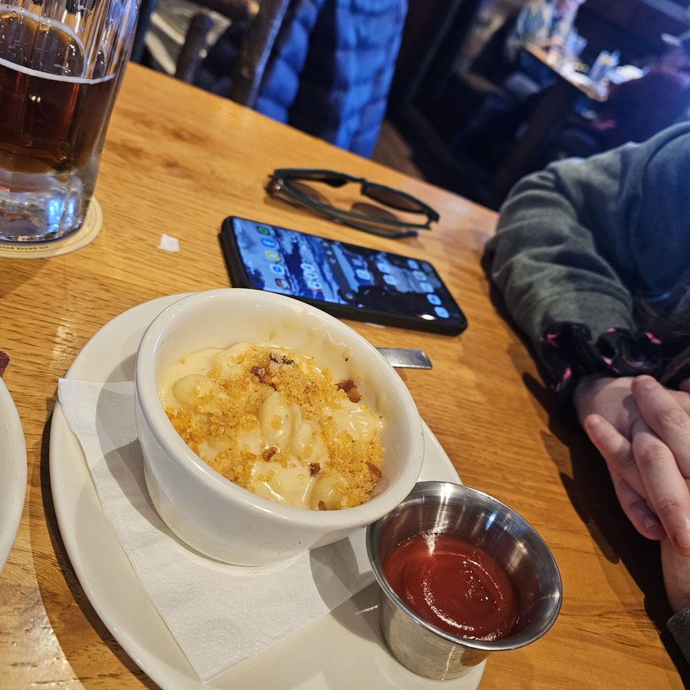 Twin Peaks - Pepperjack Mac and Cheese - Sports Bars Near Me - Olathe, Kansas