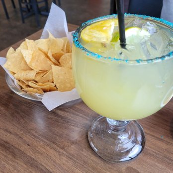 Taco Riendo - Jumbo margarita - Mexican Near Me - Bristol, Virginia