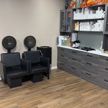 Avera Hair Studio - Hair Stylists Near Me - Ocoee, Florida Avera Hair Studio - Hair Stylists Near Me - Ocoee, Florida