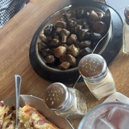 Mushrooms. So good. Mushrooms. So good.