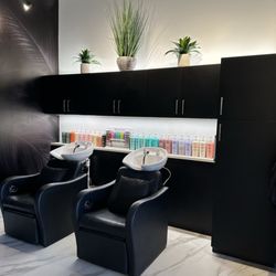 Avanti Salon - Wash stations