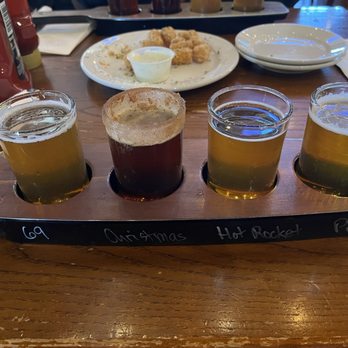 Frankenmuth Brewery - Beer Flight - American Near Me - Frankenmuth, Michigan Frankenmuth Brewery - Beer Flight - American Near Me - Frankenmuth, Michigan
