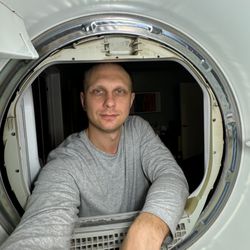 That's me, ready to fix your appliance:)