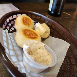 Annex Sports Cafe - Just like Texas roadhouse. Warm bread