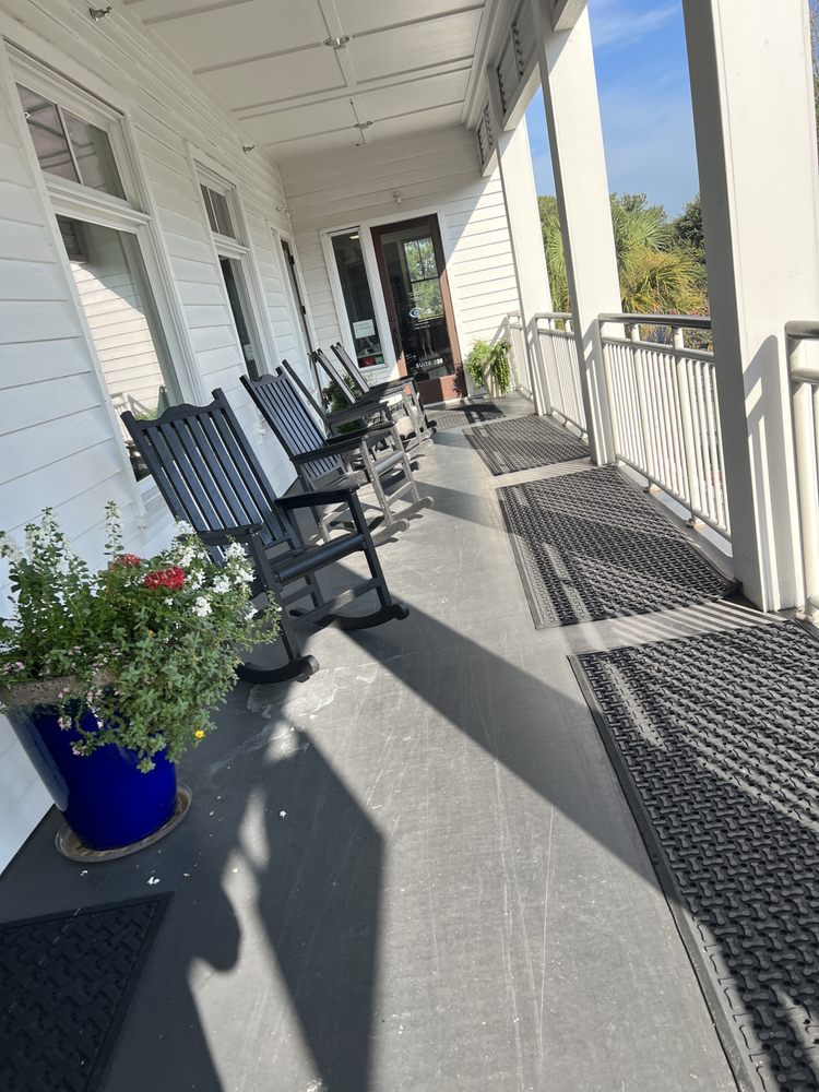 VILLAGE OPTICAL AT FRESHFIELDS Updated September 2024 634