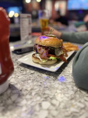 Roscoe’s Bar & Burgers by null