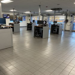 Mike Shaw Subaru - Service Center - Service drive up