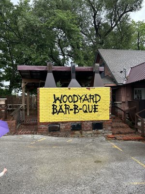 Woodyard Bar-B-Que by null