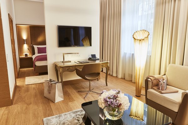 Hotel Vier Jahreszeiten Kempinski München by null