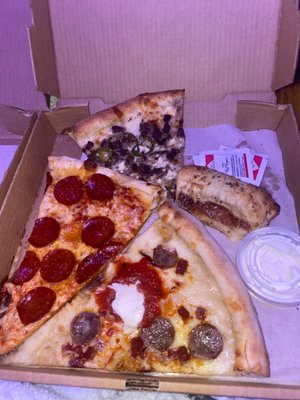 Mr. Moto Pizza - Pacific Beach by null