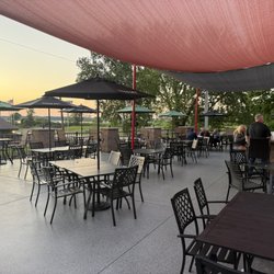 The Tipsy Turtle Patio and Grill - Outdoor patio