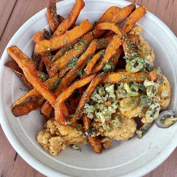 Golden Oak Outpost - Hot Honey Chicken with Sweet Potato Fries - Food Stands Near Me - Orlando, Florida Golden Oak Outpost - Hot Honey Chicken with Sweet Potato Fries - Food Stands Near Me - Orlando, Florida
