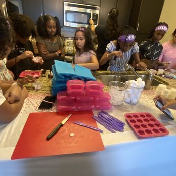 C By Me - All the girls together. - Art Classes Near Me - Hollywood, Florida
