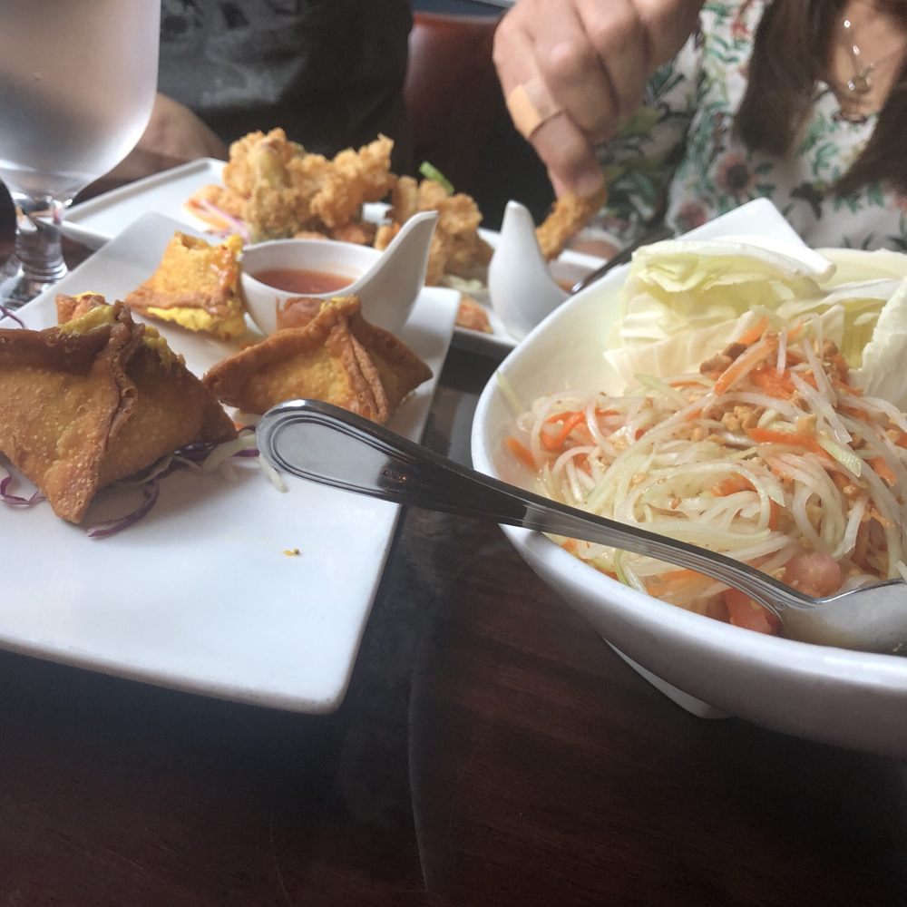 Circles Thai - Thai Near Me - Collingswood, New Jersey