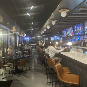 Ernie’s on the Creek - Mediterranean Near Me - Rochester, Michigan