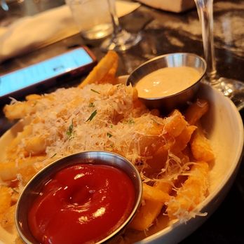 Square 1682 - Truffle Fries - New American Near Me - Philadelphia, Pennsylvania Square 1682 - Truffle Fries - New American Near Me - Philadelphia, Pennsylvania