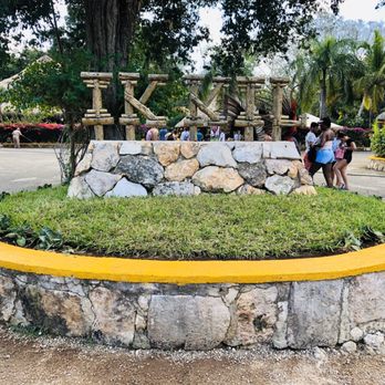 Cenote Ik Kil - Entrance - Landmarks & Historical Buildings Near Me - Tinum, YUC