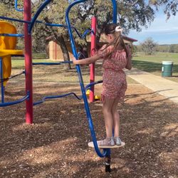 Boerne Skate Park - Fun but small park next to the skate park.