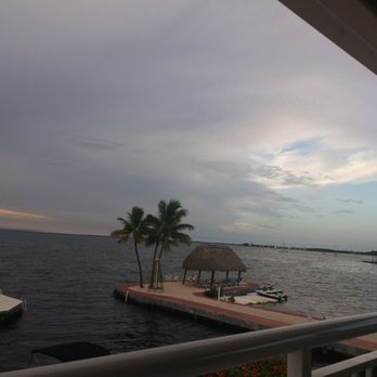 Gus' Grille - Reefhouse Resort & Marina - Seafood Near Me - Key Largo, Florida