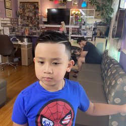K&T BARBER & NAILS