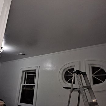Home Hero Repair - Paint walls and ceiling - Handyman Near Me - Rockford, Illinois Home Hero Repair - Paint walls and ceiling - Handyman Near Me - Rockford, Illinois