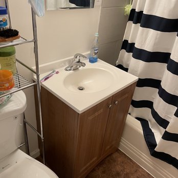 BerryClean - Bathroom - Home Cleaning Near Me - Los Angeles, California BerryClean - Bathroom - Home Cleaning Near Me - Los Angeles, California