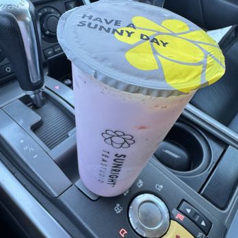 Sunright Tea Studio - Strawberry Honey Milk - Bubble Tea Near Me - Gardena, California Sunright Tea Studio - Strawberry Honey Milk - Bubble Tea Near Me - Gardena, California