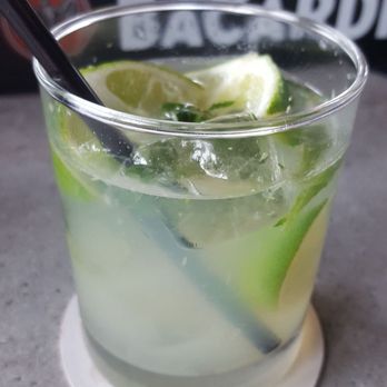 Azul Rooftop - Mojito - Lounges Near Me - New York, New York