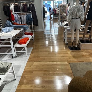 Madewell - Inside store - Women's Clothing Near Me - Costa Mesa, California Madewell - Inside store - Women's Clothing Near Me - Costa Mesa, California