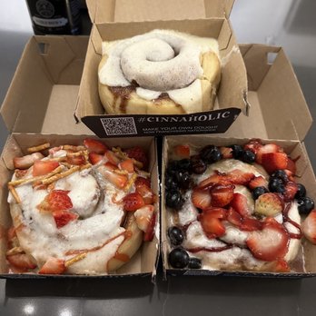 Cinnaholic - Old Skool, Strawberry Pretzel, & Very Berry - Bakeries Near Me - Pittsburgh, Pennsylvania Cinnaholic - Old Skool, Strawberry Pretzel, & Very Berry - Bakeries Near Me - Pittsburgh, Pennsylvania
