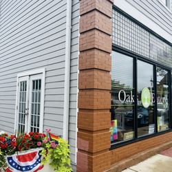 Oaks Eatery - Entrance