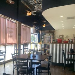 Get Fresh Cafe - Inside