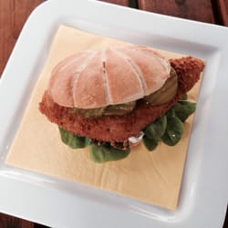 Deniz Fisch - Backfischbrötchen. 3.50€