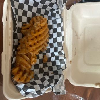 Briskets and Gravy - Waffle Fries - Food Trucks Near Me - Fairview, Oregon