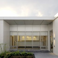 Northshore Dental - Courtyard Entry