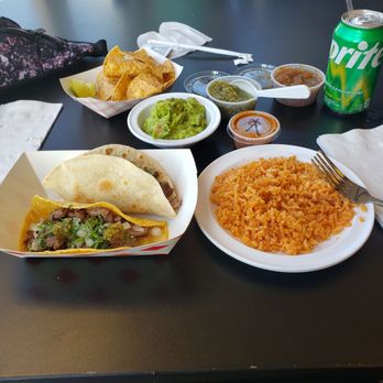 Los Dos - Steak Tacos ,Spanish rice, Guacamole. - Mexican Near Me - Downers Grove, Illinois