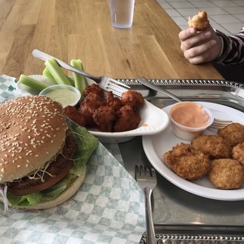 Envegan - C Po Boy Crab Cake Burger Spicy Buffalo Cauliflower Win - Vegan Near Me - Morrow, Georgia