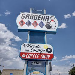 Gardena Bowl Coffee Shop - You don't have to be a Bowler to enjoy the coffee shop. They have authentic local Hawaiian cuisine inside, not tourist food.