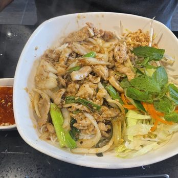 Pho Mama - #304 with chicken - Vietnamese Near Me - Oakville, Ontario