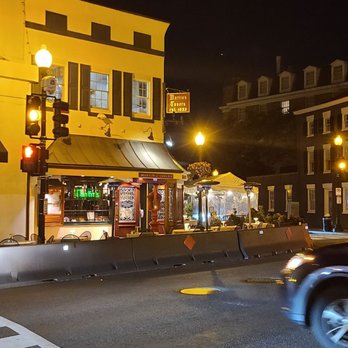 Martin's Tavern - Breakfast & Brunch Near Me - Washington, DC, District of Columbia