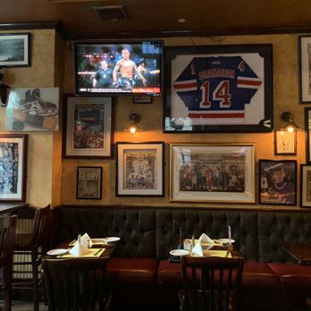 Molly Wee Pub - the seating area of the restaurant - Pubs Near Me - New York, New York Molly Wee Pub - the seating area of the restaurant - Pubs Near Me - New York, New York