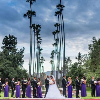 Anoush Glenoaks - park less than 5 mins away that your bridal party can go to and get amazing pictures while they are flipping the room - Venues & Event Spaces Near Me - Glendale, California