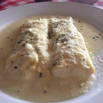 Rays Italian Bistro - Manicotti with Alfredo sauce - Italian Near Me - Midland, Texas Rays Italian Bistro - Manicotti with Alfredo sauce - Italian Near Me - Midland, Texas