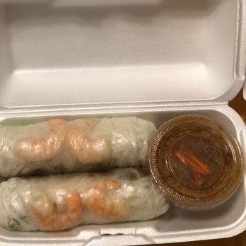 Pho 2006 - Tasty spring rolls with peanut sauce - Vietnamese Near Me - Clovis, California