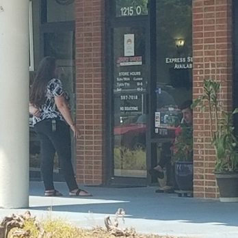 Simply Unique Jewelry Designs - Back today - same lady smoking on the bench and 2 new friends smoking with her. Still havent been inside. - Jewelry Near Me - Yorktown, Virginia Simply Unique Jewelry Designs - Back today - same lady smoking on the bench and 2 new friends smoking with her. Still havent been inside. - Jewelry Near Me - Yorktown, Virginia