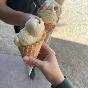 Taos Cow - Ice Cream & Frozen Yogurt Near Me - Arroyo Seco, New Mexico